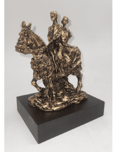 Figura de grupo fallero en acabado dorado envejecido con peana negra – 19 cm Descripción