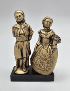 Figura de fallero y fallera en resina dorada – 16 cm