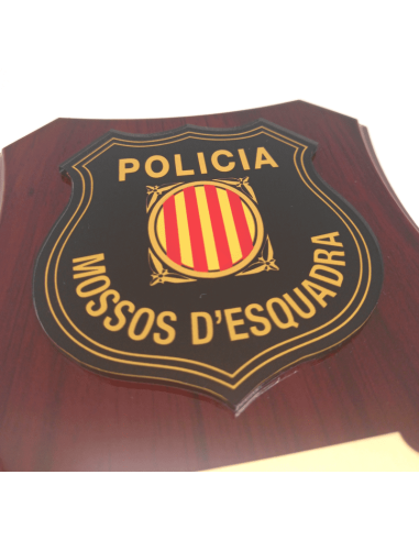 Metopa de Mossos d'Esquadra: Regalo y Reconocimiento