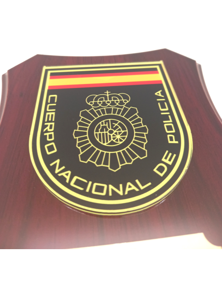 Metopa Madera Policía Nacional: Regalo y Reconocimiento