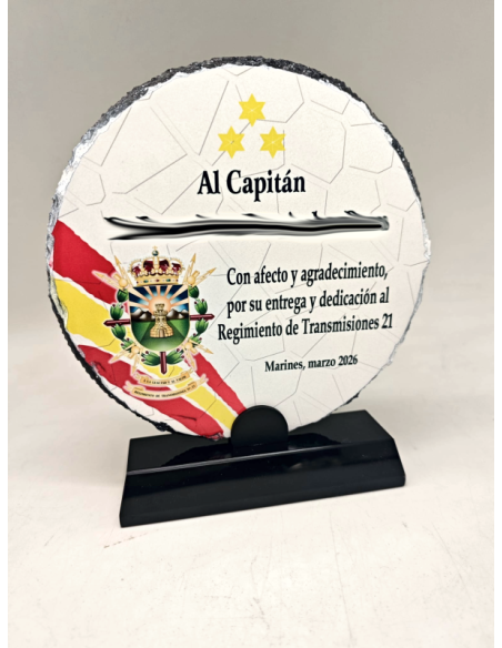 Pizarra de homenaje con grabado a color y peana de cristal negro