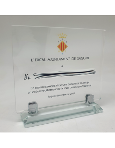 Placa de metacrilato con peana de cristal y grabado a color