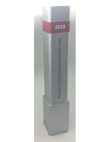 Trofeo de Metal Personalizado en Plata con Grabado a Color